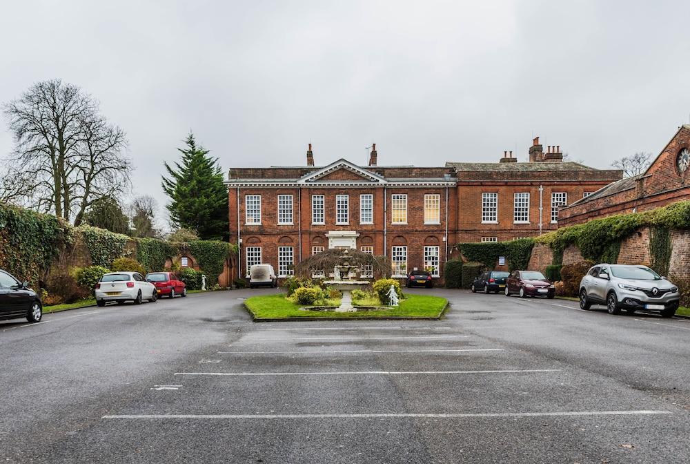 Baylis House Hotel Slough Exterior photo