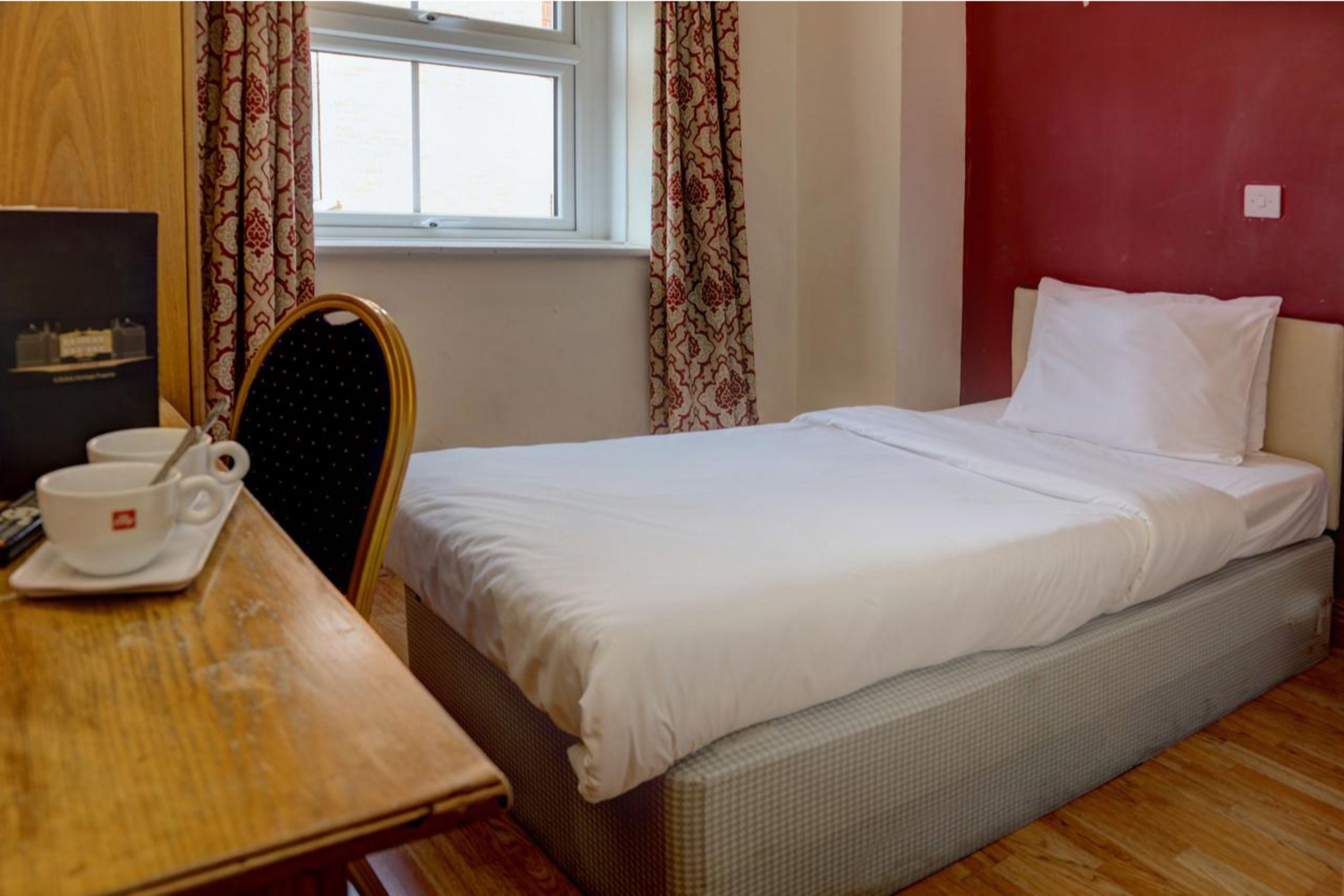 Baylis House Hotel Slough Exterior photo