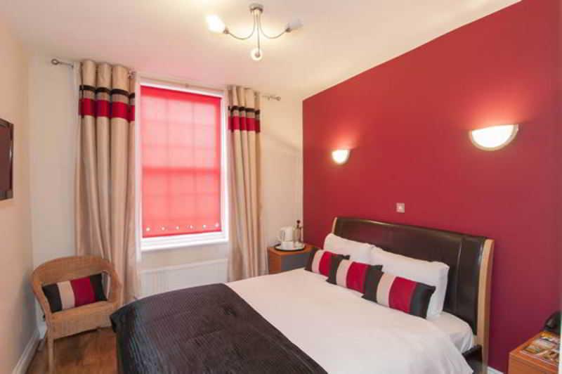 Baylis House Hotel Slough Exterior photo